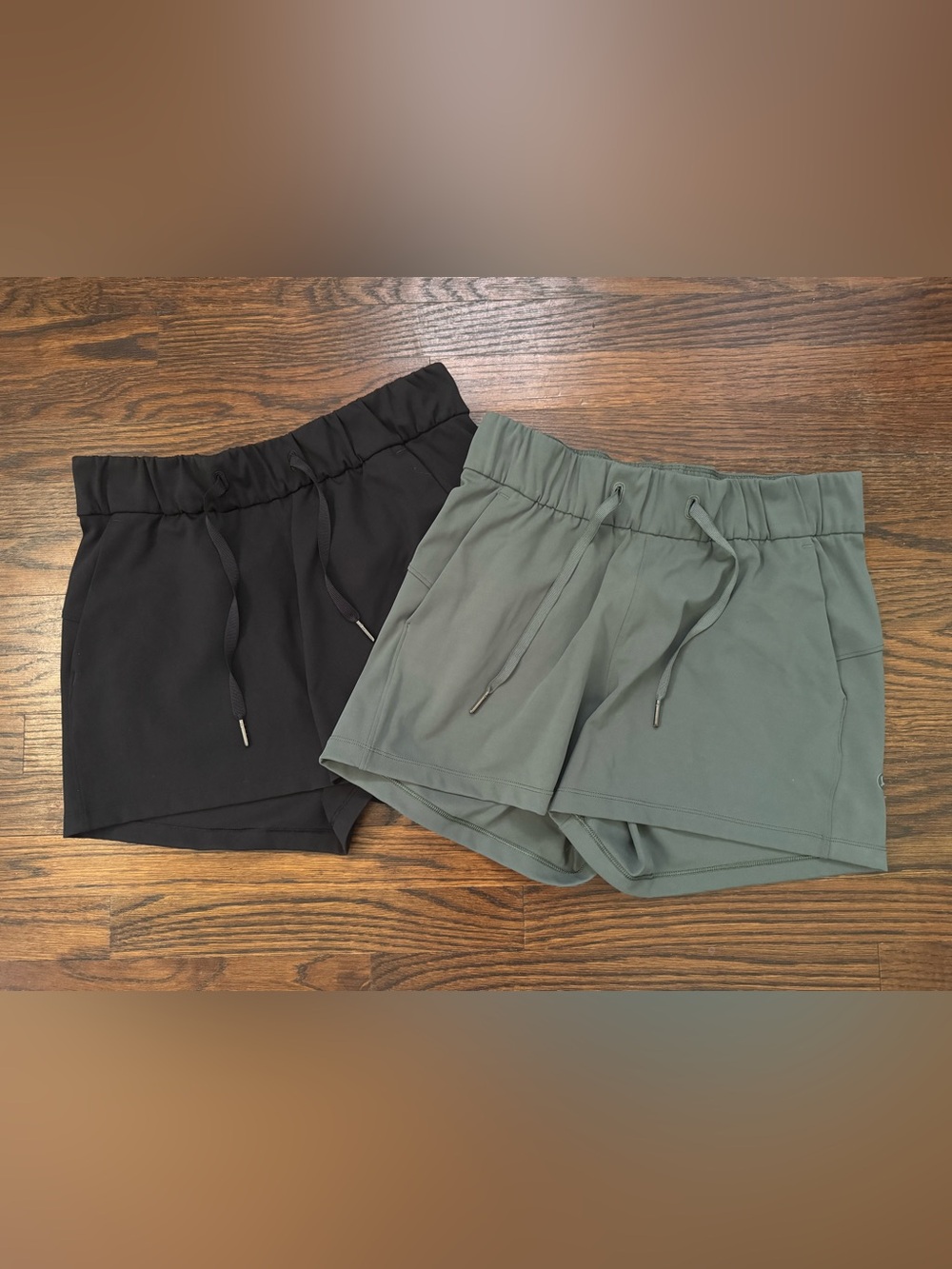 Lululemon On The Fly Women's Black and Green Athletic Shorts